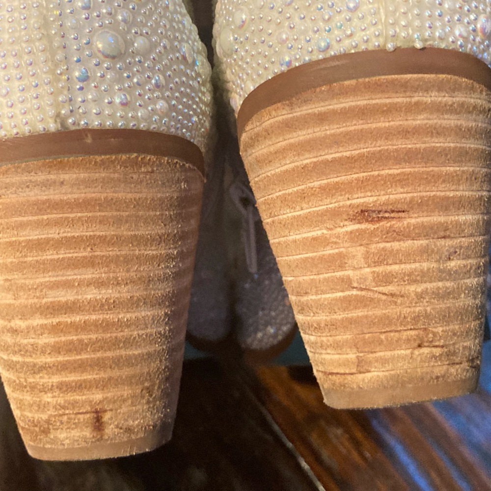 SOLD-Betsey Johnson Emory Pearlized Western Cowboy Ankle Bootie 7.5 - Picture 9 of 10